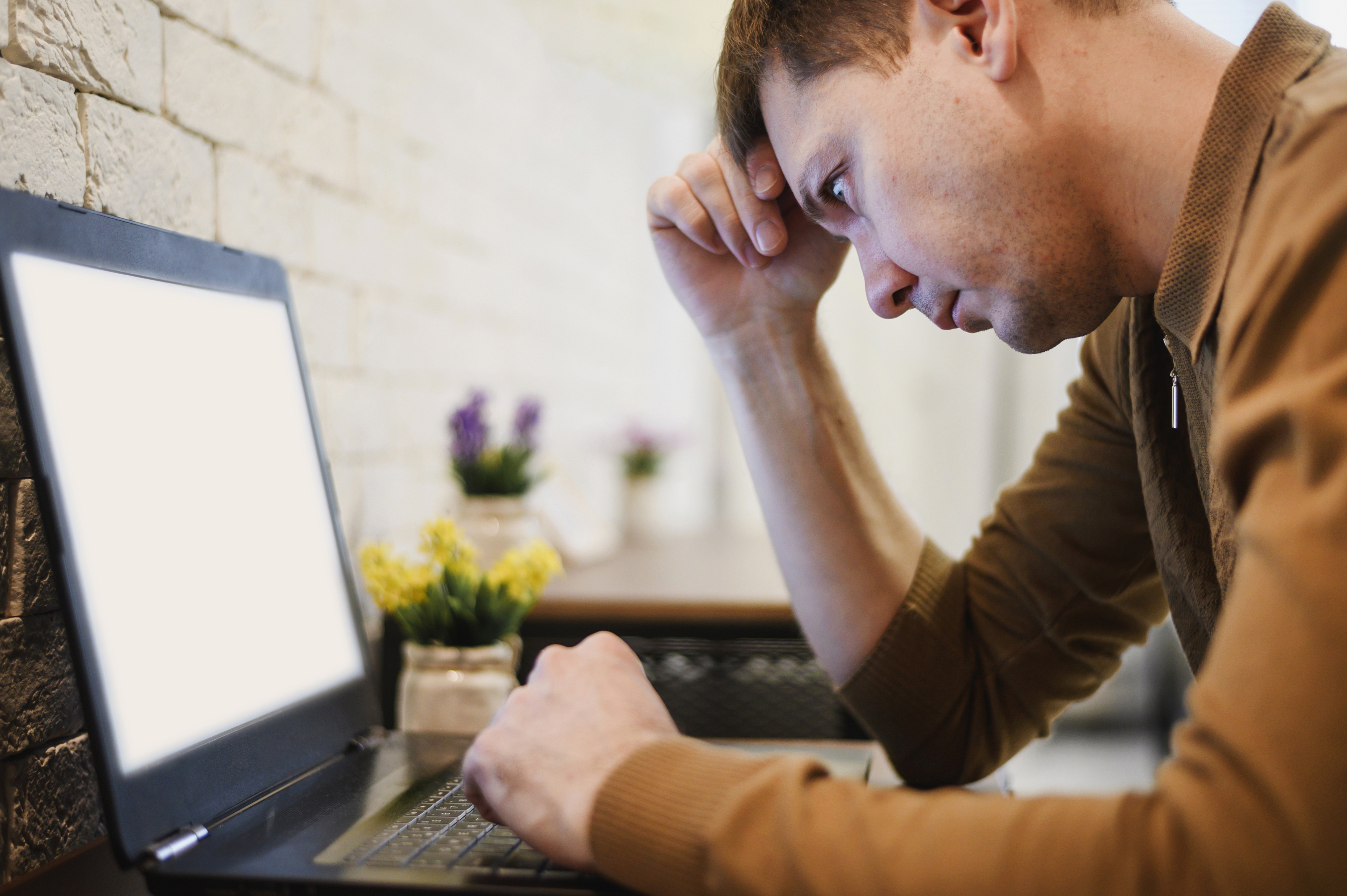 Les erreurs à éviter quand on lance son site — création site internet Saint-Maur-des-Fossés